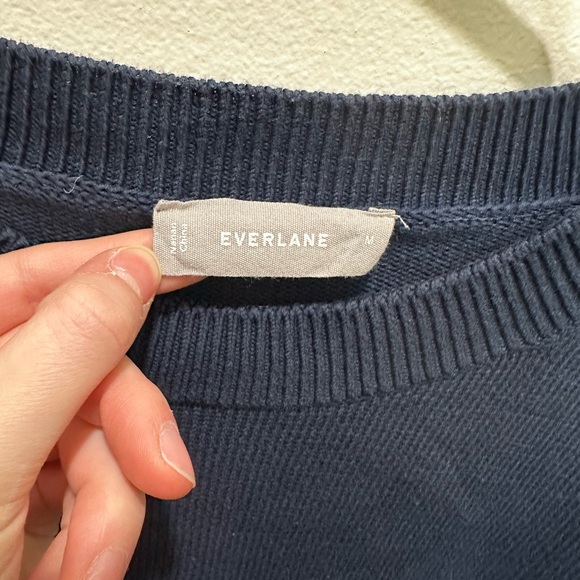EVERLANE woman’s navy blue long sleeve sweater - Picture 2 of 5